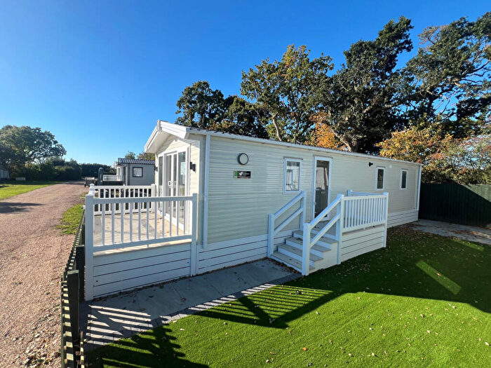 2 Bedroom Park Home For Sale In The Oaks Holiday Park, Chapel Road, IP10