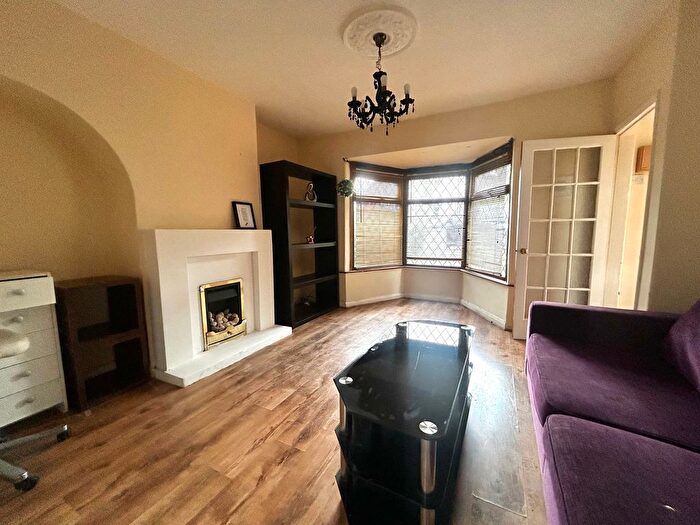 3 Bedroom Terraced House To Rent In Alexander Road, Smethwick, B67