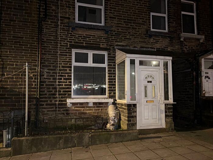 2 Bedroom Terraced House To Rent In Westcroft Road, Bradford, West Yorkshire, BD7
