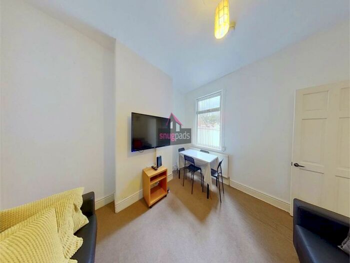 3 Bedroom House To Rent In Elleray Road, Salford, M6