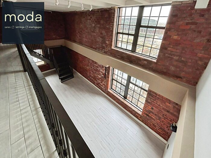 3 Bedroom Flat To Rent In Regent Road, Liverpool, L3