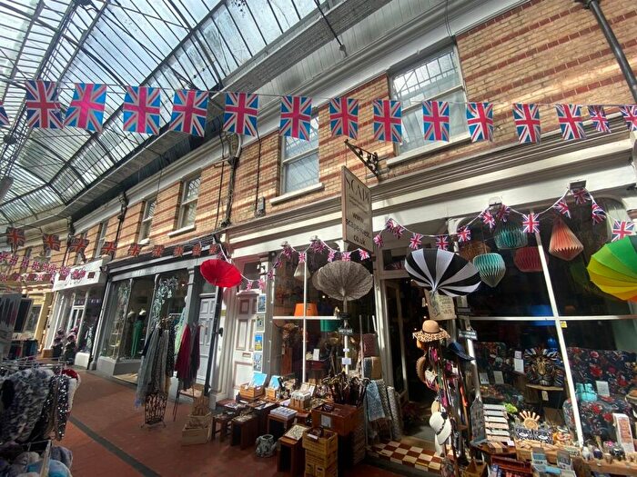 1 Bedroom Flat To Rent In Westbourne Arcade, Westbourne, Bournemouth, BH4