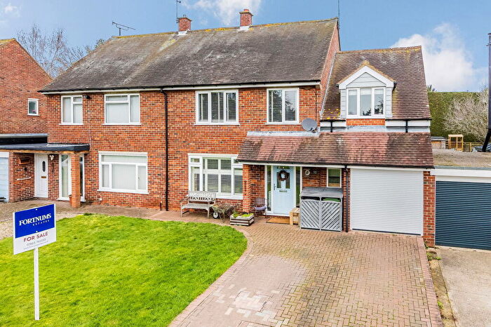 4 Bedroom Semi Detached House For Sale In Courtiers Green, Clifton Hampden, OX14