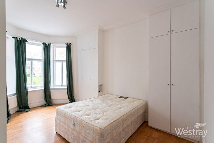 2 Bedroom Flat To Rent In Kings Gardens, London, NW6