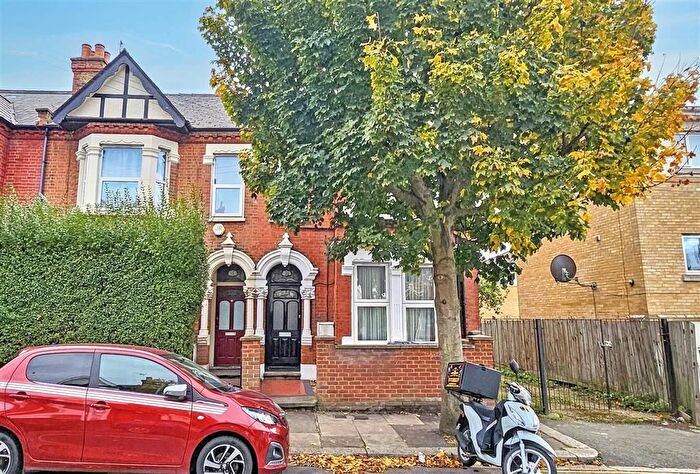 5 Bedroom End Terrace House For Sale In Stuart Road, London, W3
