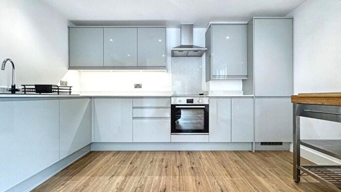 2 Bedroom Flat To Rent In Stillhouse Lane, Bristol, BS3