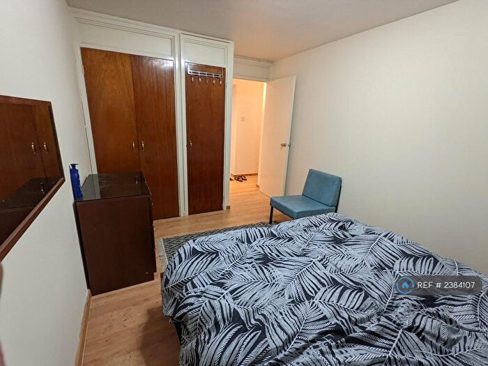 1 Bedroom Flat To Rent In Dobbies Loan Place, Glasgow, G4