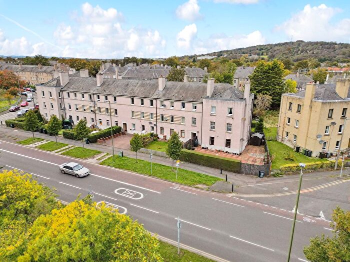 3 Bedroom Flat For Sale In Stevenson Drive, Edinburgh, EH11