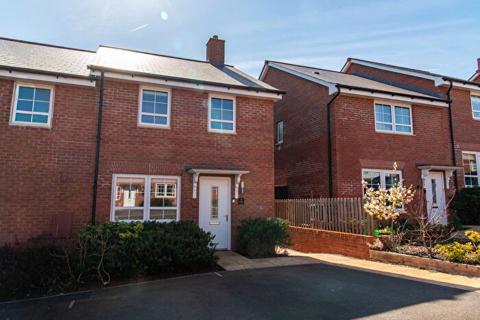 3 Bedroom End Terrace House For Sale In Loveridge Drive, Alphington, Exeter, Devon, EX2