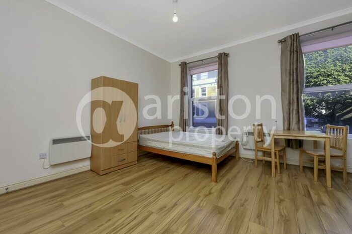 Studio To Rent In Hornsey Road, Archway, N19