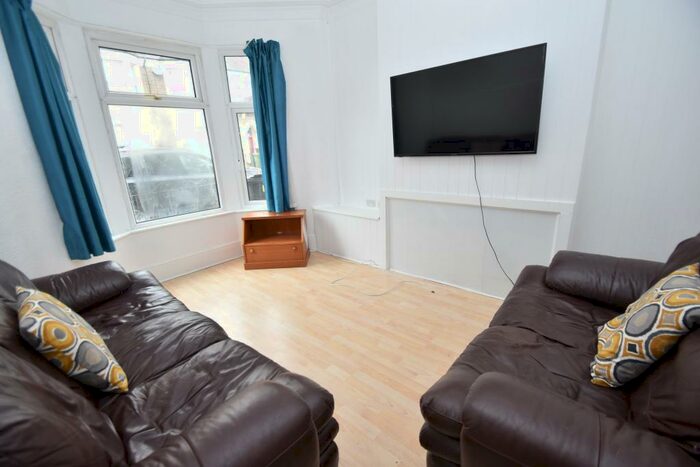 4 Bedroom House To Rent In Malefant Street, Cathays, Cardiff, CF24