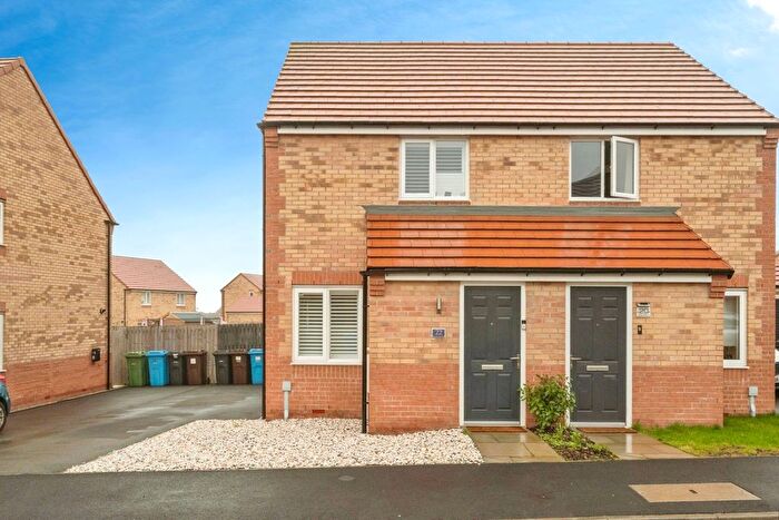 2 Bedroom Semi-Detached House For Sale In Fulwood Place, Bircotes, Doncaster, Nottinghamshire, DN11