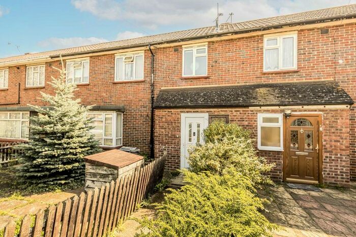 4 Bedroom Terraced House To Rent In Saxon Avenue, Feltham, TW13