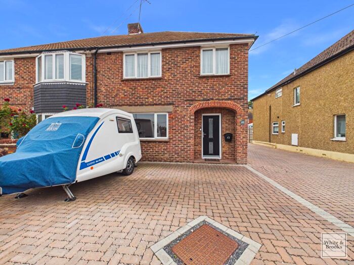 4 Bedroom Semi-Detached House For Sale In Pevensey Road, Bognor Regis, PO21
