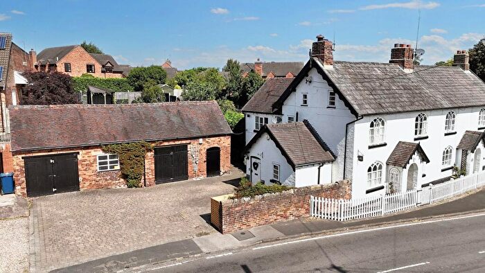3 Bedroom Semi-Detached House For Sale In Sandon Road, Hilderstone, ST15
