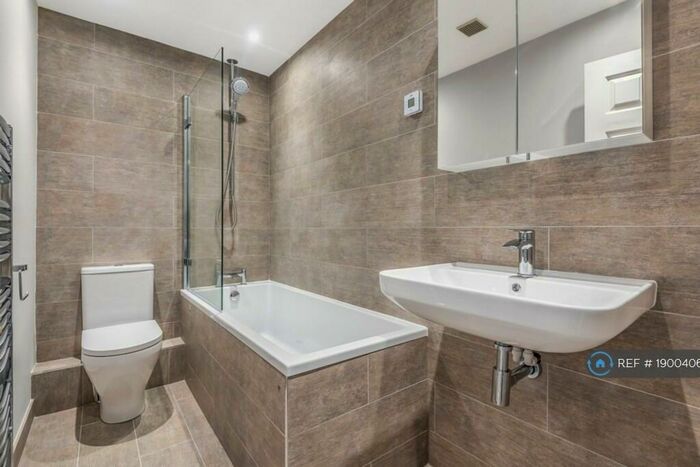 2 Bedroom End Of Terrace House To Rent In Linnet Mews, Balham, London, SW12