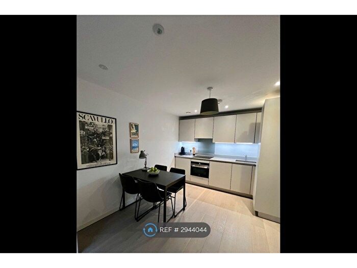1 Bedroom Flat To Rent In St Clements Street, Winchester, SO23