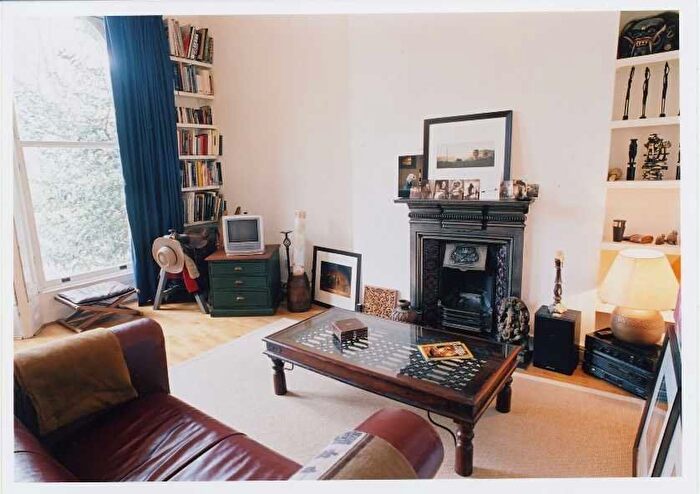 1 Bedroom Flat To Rent In Highbury New Park, Highbury, London, N5