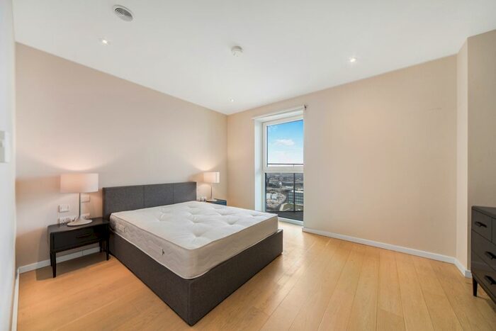 1 Bedroom Flat To Rent In Glasshouse Gardens, Stratford, London, E20