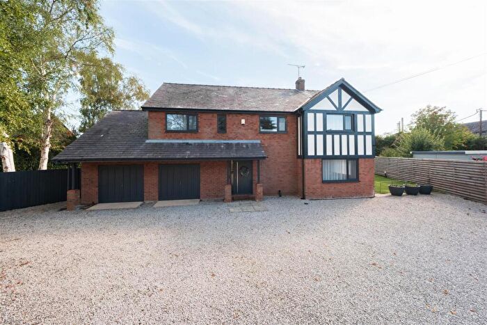 4 Bedroom Detached House For Sale In Whitchurch Road, Bunbury Heath, CW6