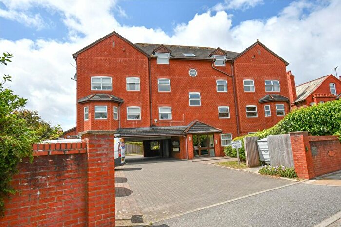 2 Bedroom Flat To Rent In Westbourne Road, West Kirby, Wirral, CH48