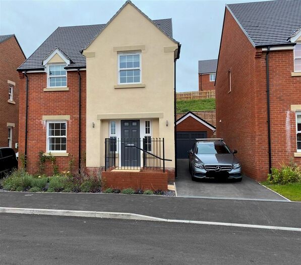 4 Bedroom Detached House To Rent In Brookfields, Lydney, GL15