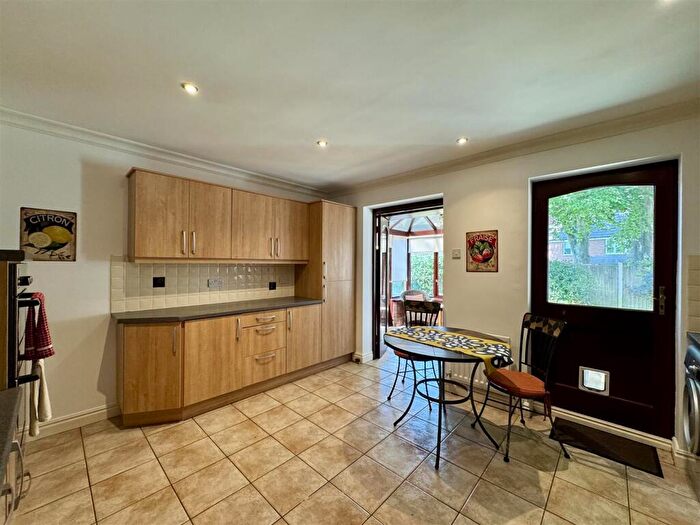 3 Bedroom Detached Bungalow For Sale In Harringay Drive, Stourbridge, DY8