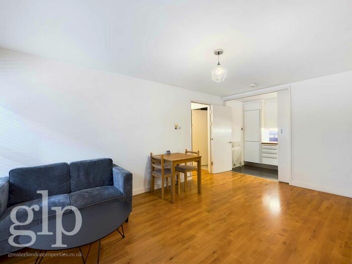 1 Bedroom Flat To Rent In Gower Mews, Bloomsbury, WC1E
