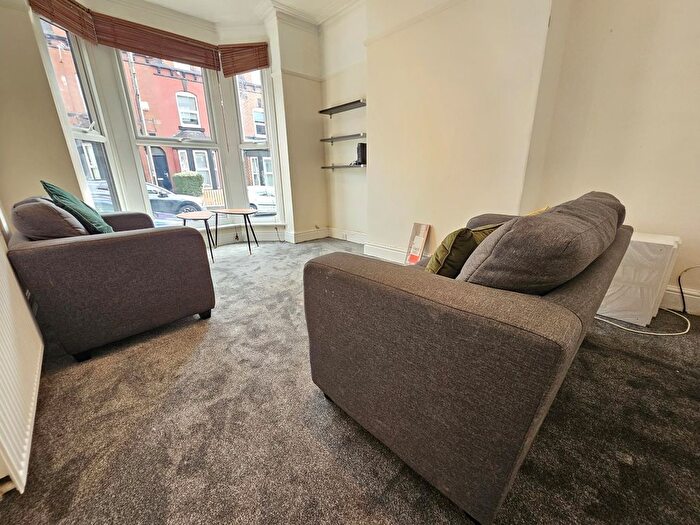 3 Bedroom Semi-detached House To Rent In Hessle View, Leeds, LS6