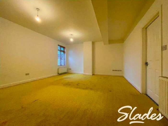 2 Bedroom Flat To Rent In Southbourne Lane East, Southbourne, Bournemouth, BH6