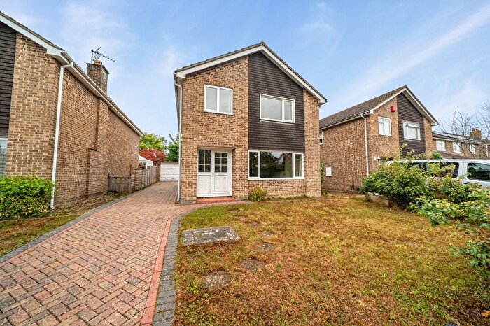 4 Bedroom Detached House For Sale In Meadow Close, Farmoor, Oxford, OX2