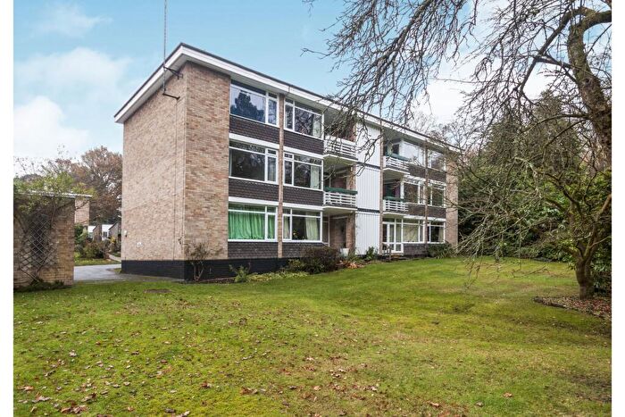 2 Bedroom Flat To Rent In Heathermount Gardens, Crowthorne, RG45