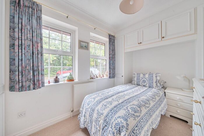 3 Bedroom Bungalow For Sale In Kimbers Drive, Burnham, Buckinghamshire, SL1