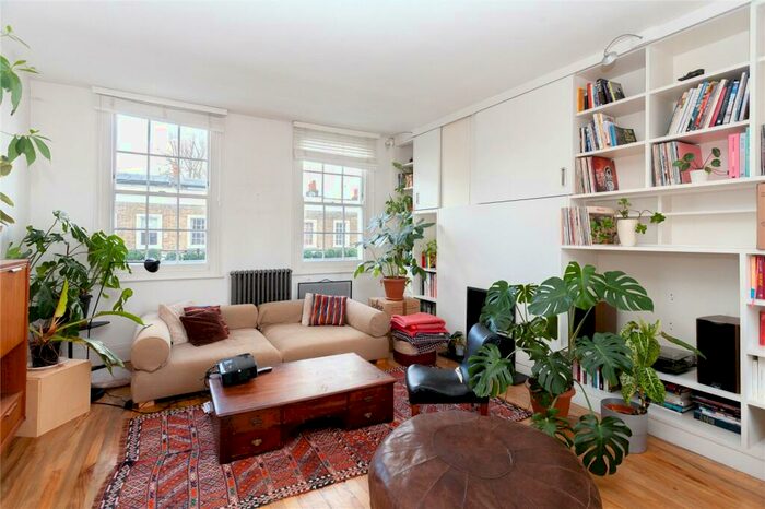3 Bedroom Terraced House To Rent In Arlington Avenue, Islington, London, N1