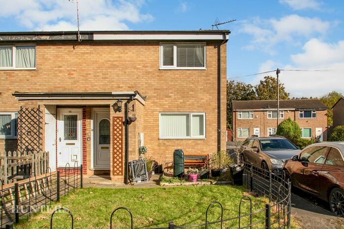 1 Bedroom Flat To Rent In Briarfield Gardens, Shipley, West Yorkshire BD18