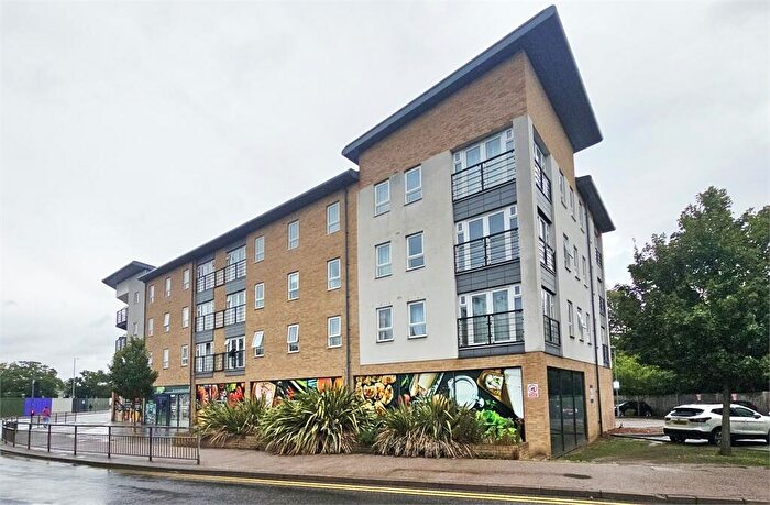 2 Bedroom Flat To Rent In Jade Court, Basildon, Basildon, SS14
