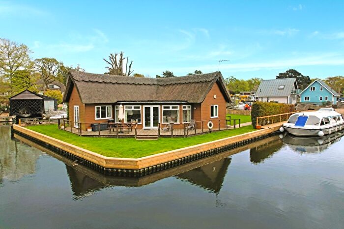 3 Bedroom Detached Bungalow For Sale In Lower Street, Horning, NR12