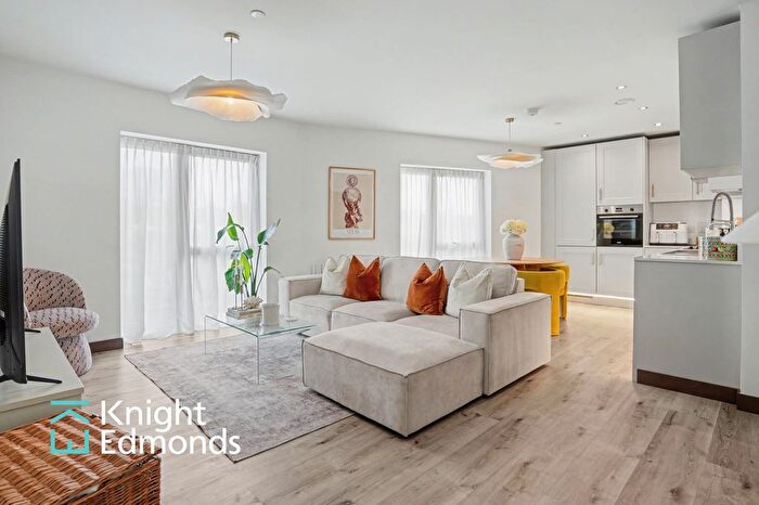 2 Bedroom Flat For Sale In Mill Wood, Eleanore House Mill Wood, ME14