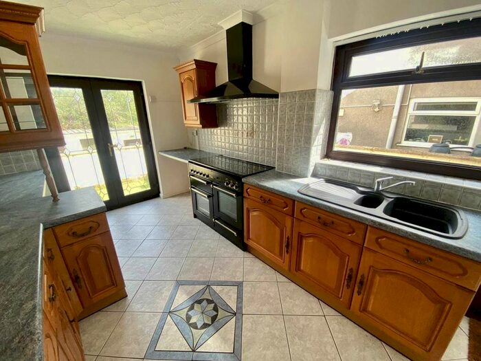 3 Bedroom Property To Rent In Verig Street, Manselton, Swansea, SA5