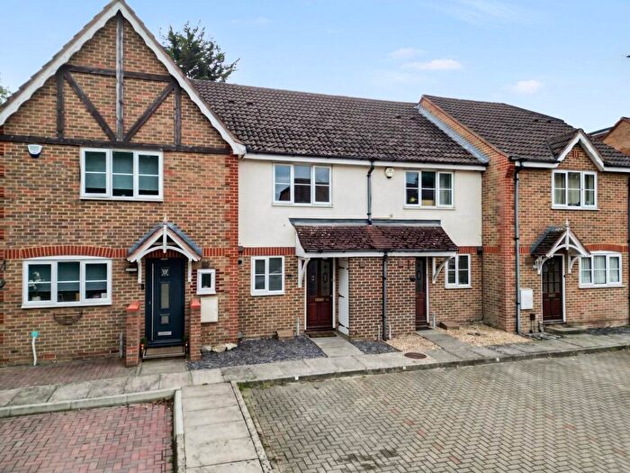 2 Bedroom Terraced House For Sale In Blackthorn Close, Earley, RG6