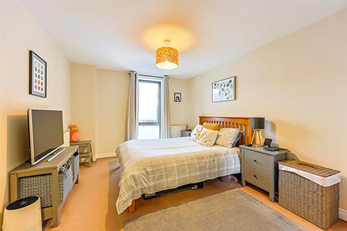 1 Bedroom Apartment For Sale In Salk Close, Colindale, NW9