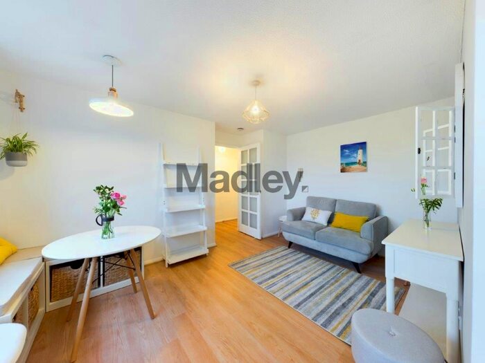 Studio To Rent In Sybil Phoenix Close, London, SE8