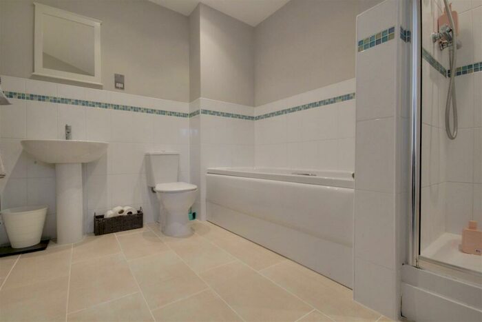 4 Bedroom Terraced House To Rent In Gosport Street, Lymington, SO41