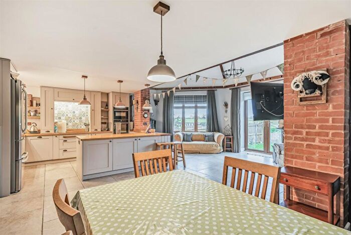 3 Bedroom Terraced House For Sale In Orchards Farm, Buckerell, Honiton, EX14