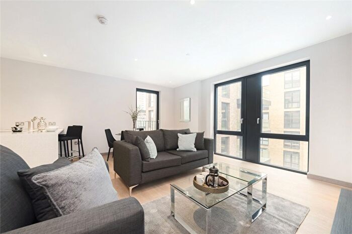 2 Bedroom Flat To Rent In Bellwether Lane, London, SW18