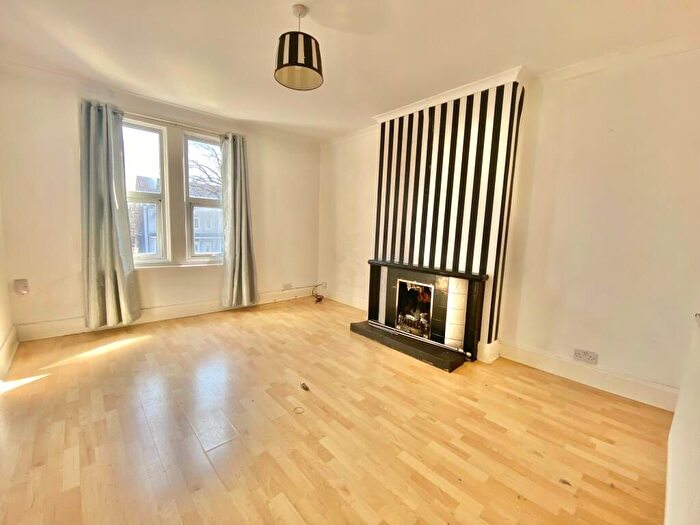 1 Bedroom Flat To Rent In Oundle Road, Peterborough, PE2