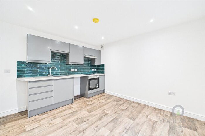 2 Bedroom Flat To Rent In Kettering Road, Northampton, NN1