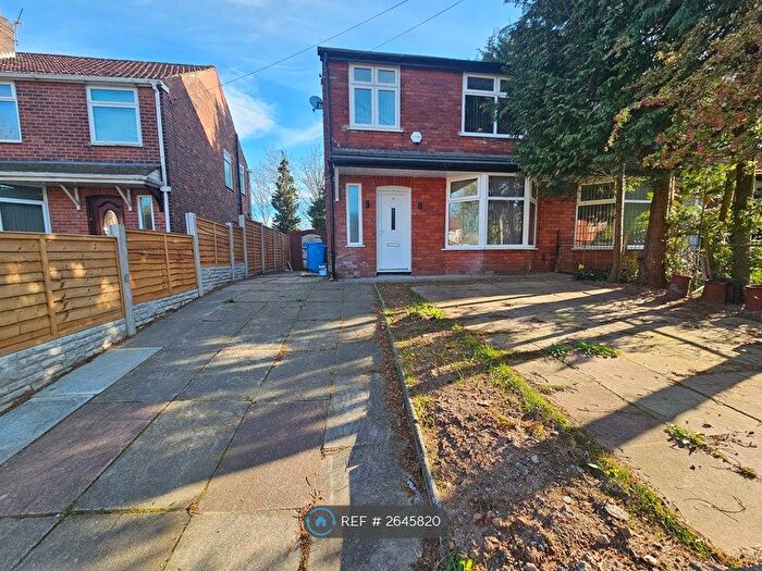 4 Bedroom Semi Detached House To Rent In Moorland Avenue, Manchester, M8