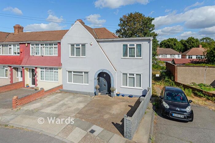 4 Bedroom Semi Detached House For Sale In Coniston Close, Erith, Kent, DA8