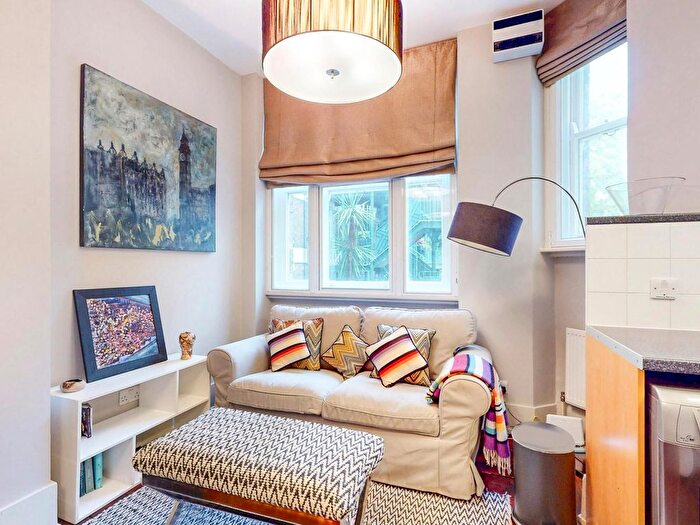 1 Bedroom Flat To Rent In Holborn, WC1X